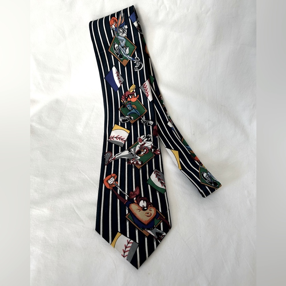 Looney Tunes Vintage Tie Made in Korea Pinstripe Sports Theme Navy White Mens
